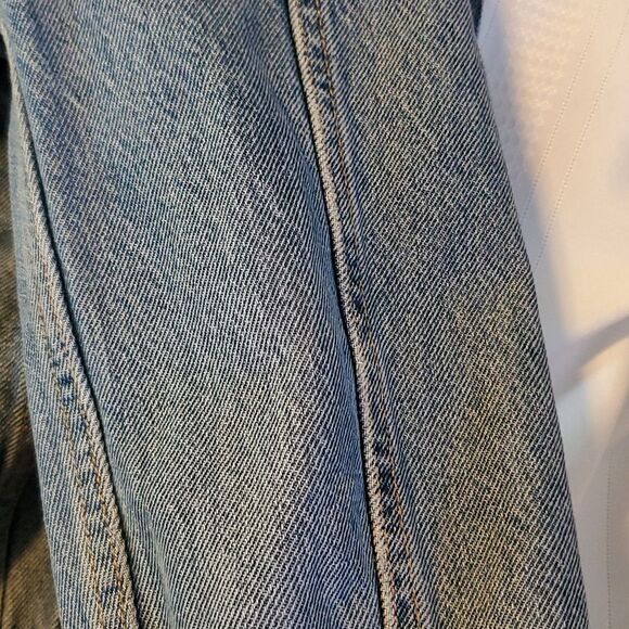 LEVI WOMENS SMALL LIGHT WASH DENIM JACKET - Picture 10 of 11